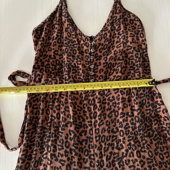 Women’s leopard romper size small - Picture 8 of 8